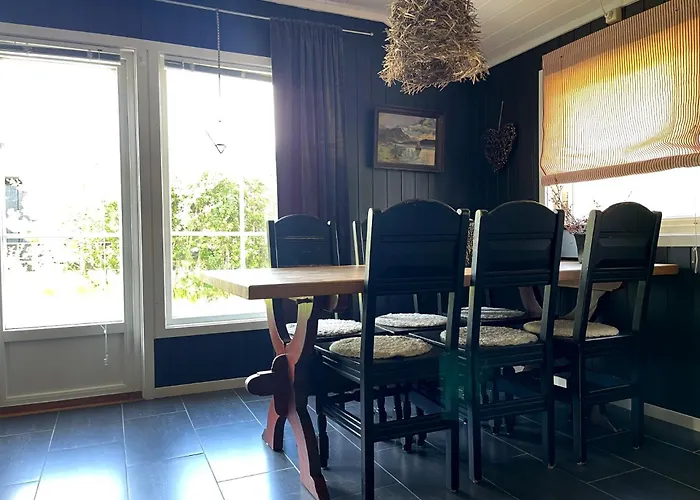 Revehiet - 3 Bedroom In The Center Of *